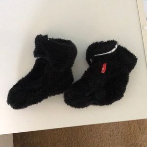 Magnetic me fleece baby booties